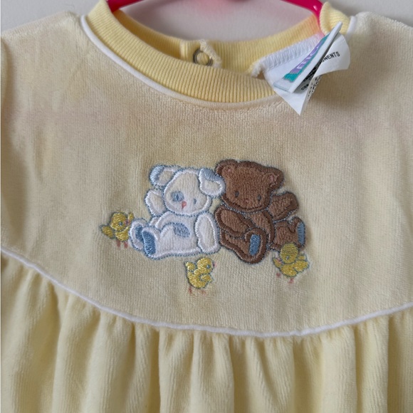 Vintage 90s Baby One-Piece Velour Romper Pastel Yellow Embroidered Animals 6 Mos - Picture 8 of 15